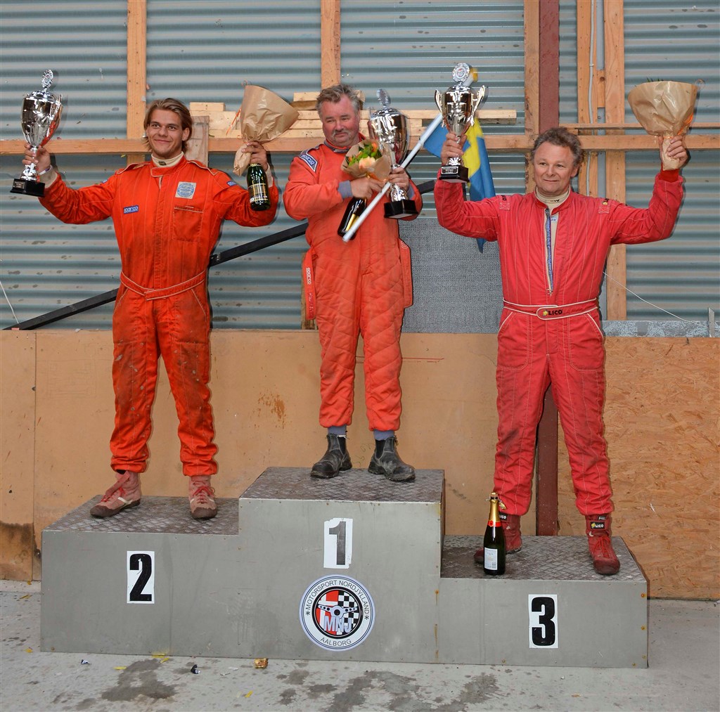 MNJ’erne: Kenneth Konge (nr. 2) og Erling V. Krog scorede NEZ-medaljer sammen med svenskeren: Mikael Persson.
(Foto: Åge Keseler Kirketerp)